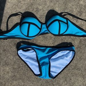 Juniors blue and black 2 piece never worn